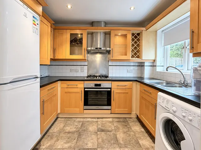 East Street, Epsom, KT17, photo 2