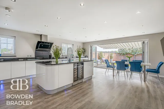Harrow Close, Hornchurch, RM11, photo 1