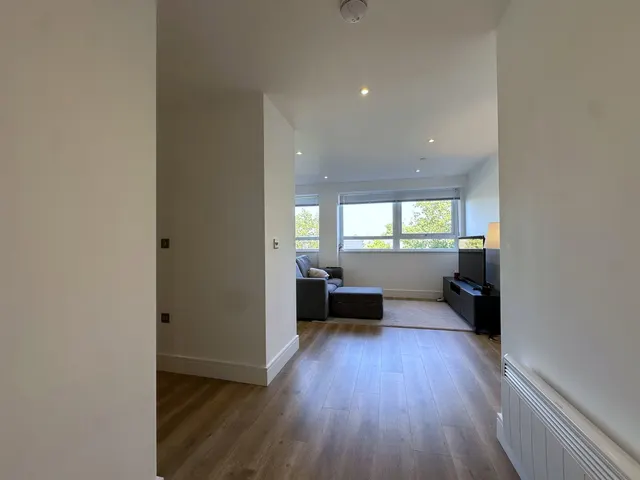 Wood Street, East Grinstead, RH19, photo 2