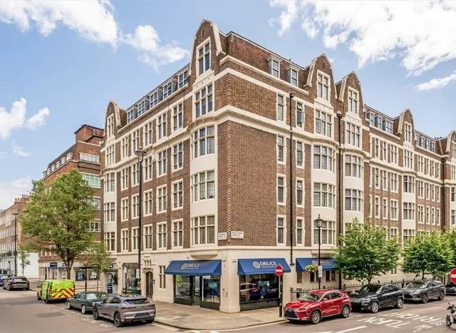 Weymouth Street, Marylebone, W1G, photo 1