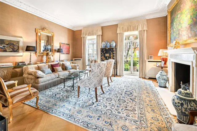 Photo 2 — Egerton Crescent, London, SW3 2ED