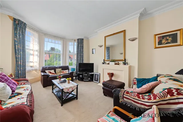 Burgess Park Mansions, London, photo 2