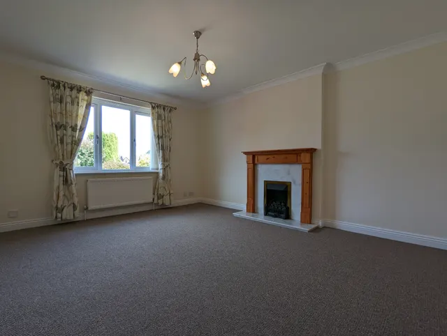 Photo 3 — Fernbank Close, Blaxton, DONCASTER