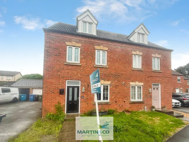 Kensington Way , Worksop , Notts, photo 1