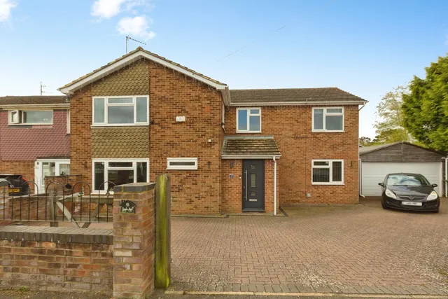 Douglas Road, Aylesbury, Buckinghamshire, HP20, photo 1
