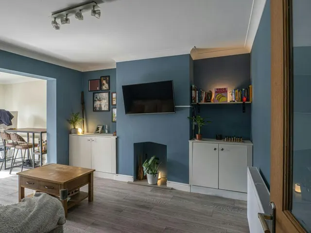 Hazel Tree Road, Watford, WD24, photo 1