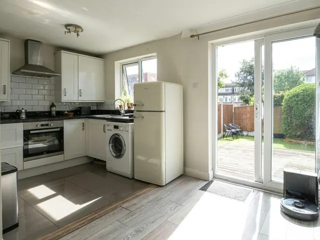 Photo 2 — Hazel Tree Road, Watford, WD24