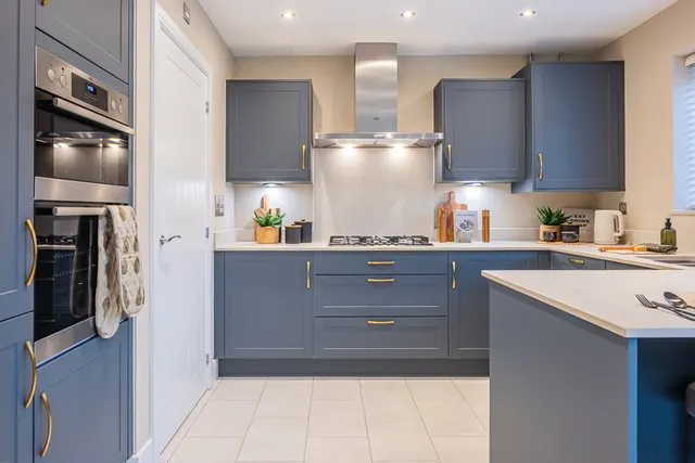 Amersham Road, HP15, photo 3