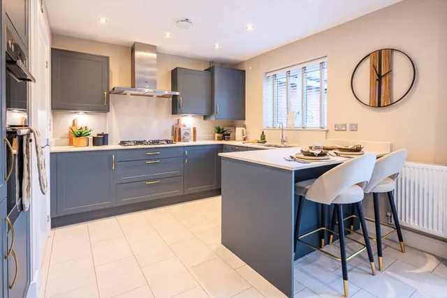 Amersham Road, HP15, photo 2