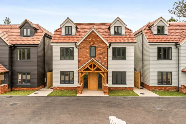 The Oaklands Aston Lane, Bragbury End, SG2, photo 1