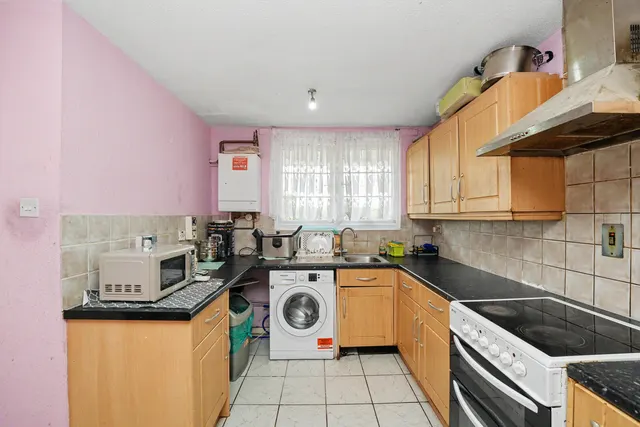 Lytchet Way, Enfield, EN3, photo 2