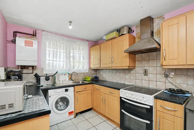 Lytchet Way, Enfield, EN3, photo 3