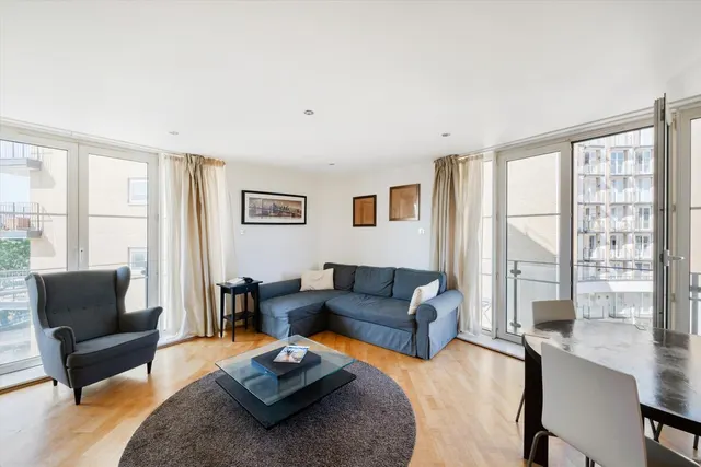 Palgrave Gardens, London, NW1, photo 2