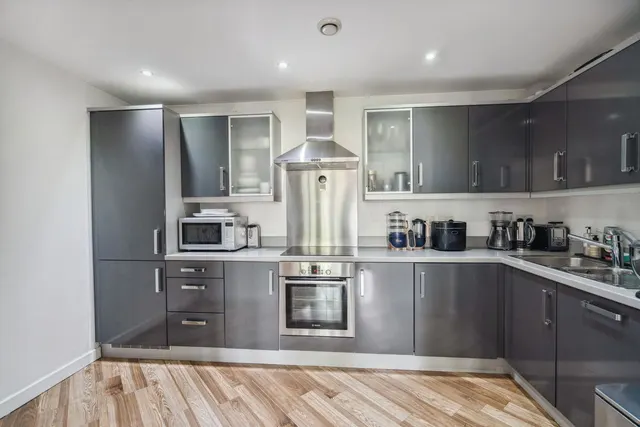 Marsh Road, Pinner, HA5, photo 3