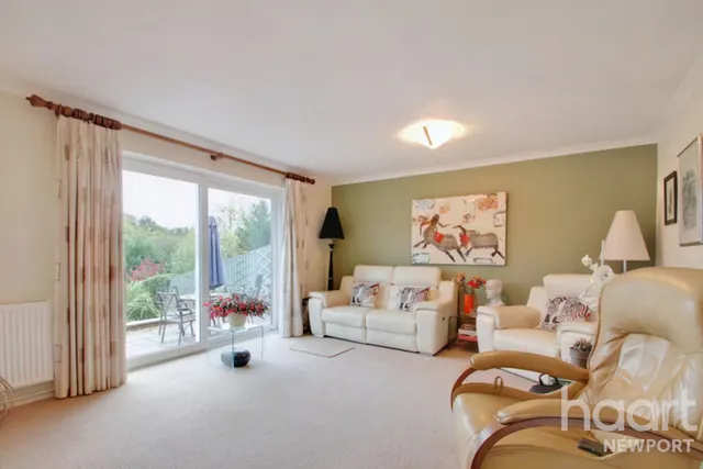 Pentre-Poeth Close, Newport, NP10, photo 3