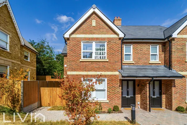 Park Road, Kenley, CR8, photo 1