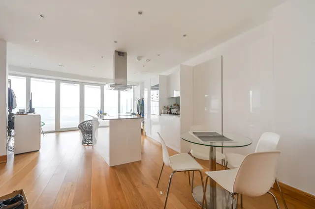 Apartment 2508, Arena Tower, 25 Crossharbour Plaza, London, photo 1