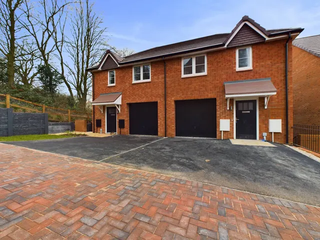The Willow, High Oakham Ridge, Mansfield, NG18, photo 1