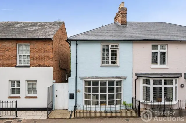 High Street, Wargrave, RG10, photo 1