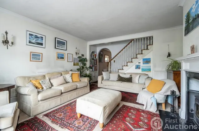 High Street, Wargrave, RG10, photo 3