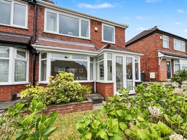 Heathfield Road, Unsworth, BL9, photo 1