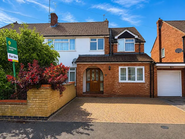 Farm Road, Aldershot, Hampshire, GU12 4UQ, photo 1