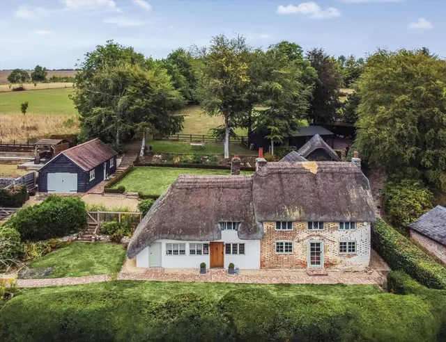 Horseshoe Lane, Ibthorpe, SP11, photo 1