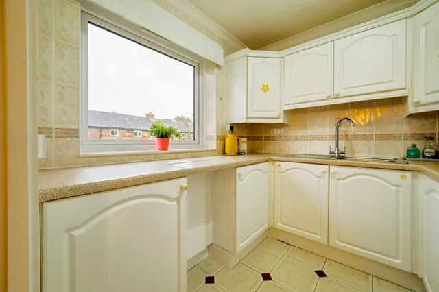 Redcroft, Wirral, CH49, photo 3
