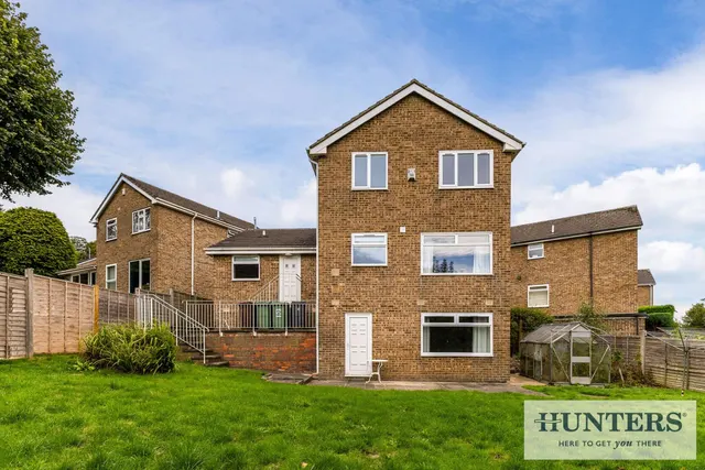 Greenhills, Rawdon, Leeds, photo 1