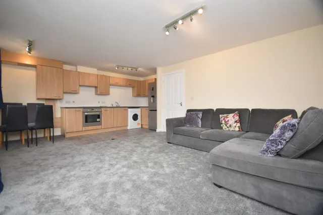 Spectre Court, Hatfield, AL10, photo 2