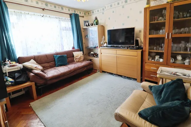 Lavernock Road, Penarth, CF64, photo 3