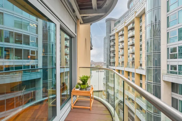 Photo 3 — 95 Orbis Wharf, Bridges Court Road, London