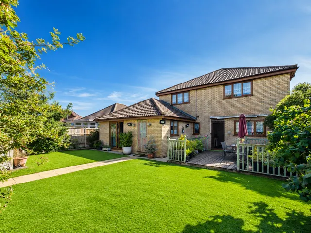 Coker Road, Canvey Island, SS8, photo 1