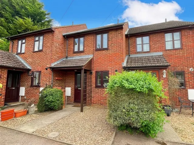 London Row, Arlesey, SG15, photo 1