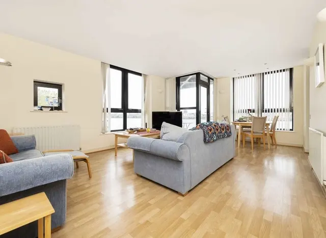 Westferry Road, Canary Wharf, E14, photo 2