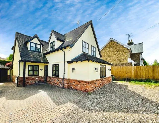 House Under Offer with 4 bedrooms in Old Harlow, CM17, photo 1