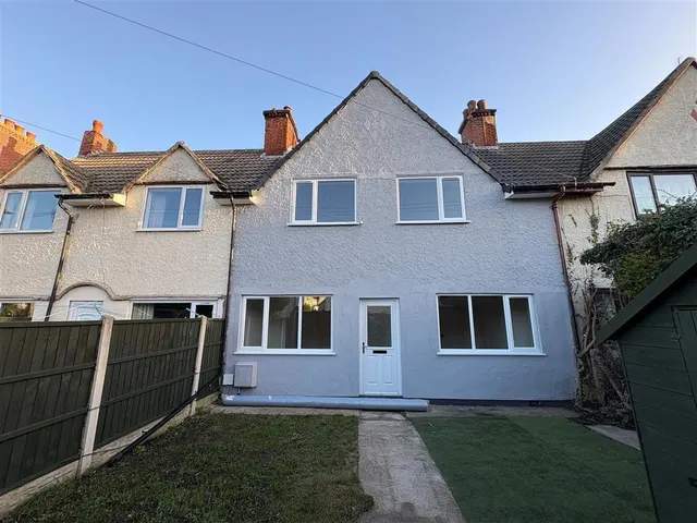 The Crescent, Woodlands, DN6, photo 1