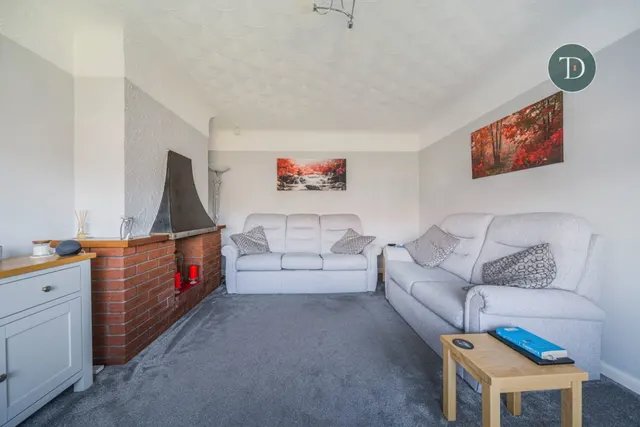 Photo 3 — Birkett Avenue, Ellesmere Port, CH65 9BX