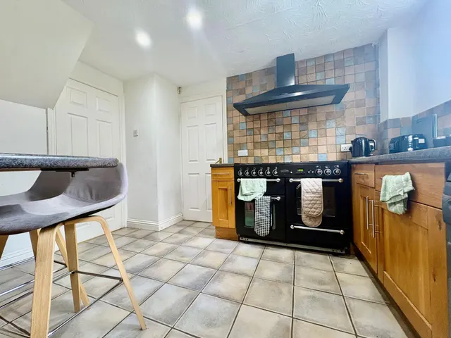 Merrivale Close, Kettering, NN15, photo 2