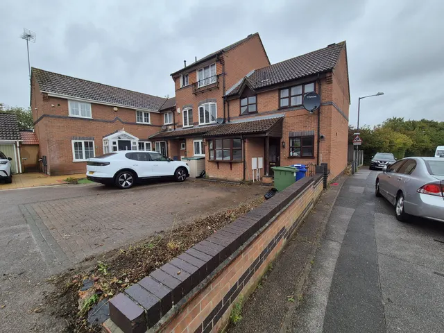 Clifford Road, Chafford Hundred, photo 1