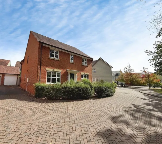Snowdrop Close, Burgess Hill, West Sussex, photo 1