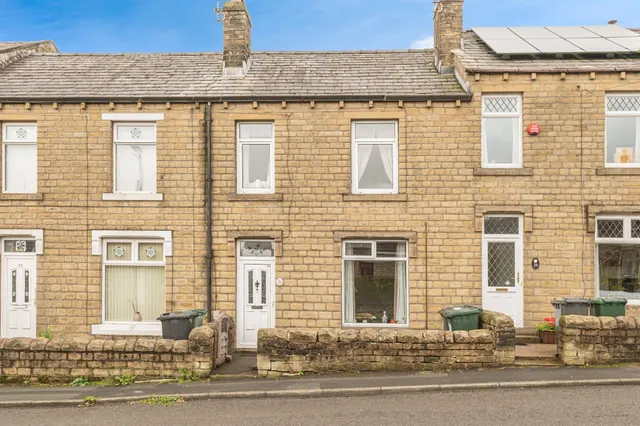 Cowlersley Lane, Linthwaite, Huddersfield, photo 1