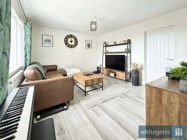 Marie Curie Avenue, Netherton, L30, photo 3