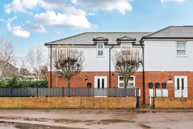 Ruskin Road, OX16, photo 3
