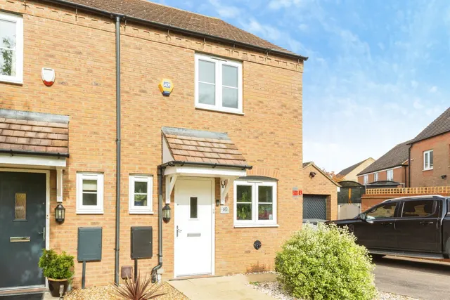 Plover Road, Leighton Buzzard, LU7, photo 2