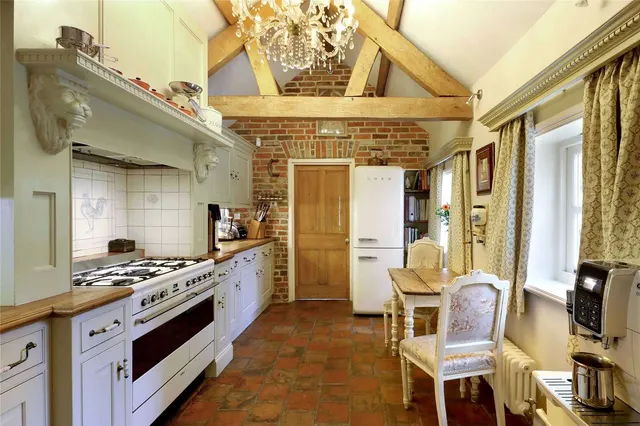 Photo 2 — Britwell Gardens, Burnham, Buckinghamshire, SL1 8DG