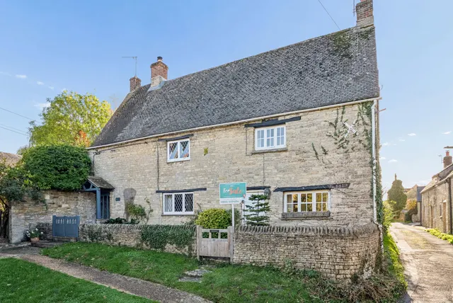 Bladon, Woodstock, OX20, photo 1