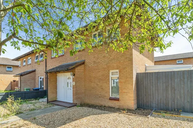 Ulyett Place, Oldbrook, Milton Keynes, Buckinghamshire, MK6, photo 1