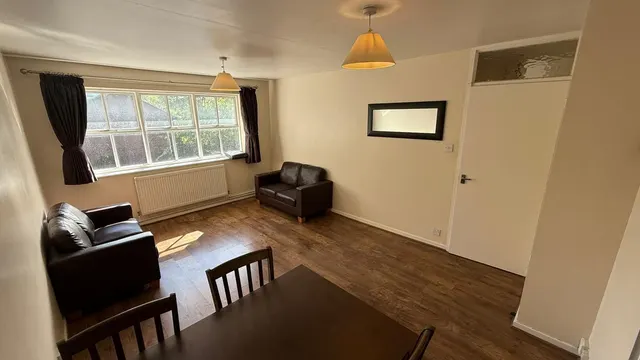 2 bedroom flat, Odell Place, B5