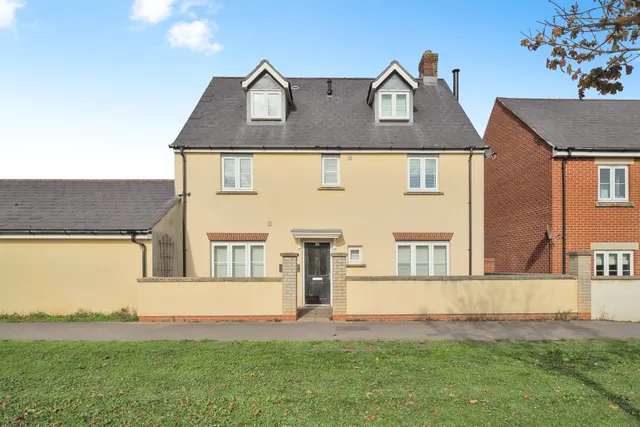 Holloway Close, Amesbury, Salisbury, photo 1